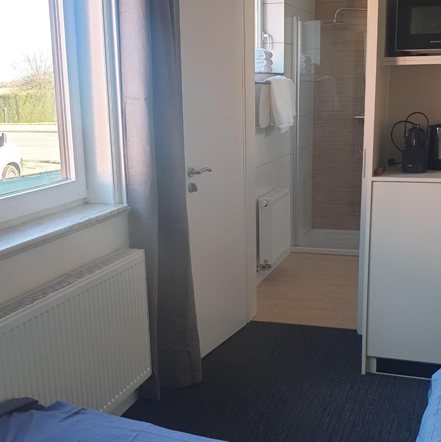 Louis Lägenhet Maaseik Exteriör bild
